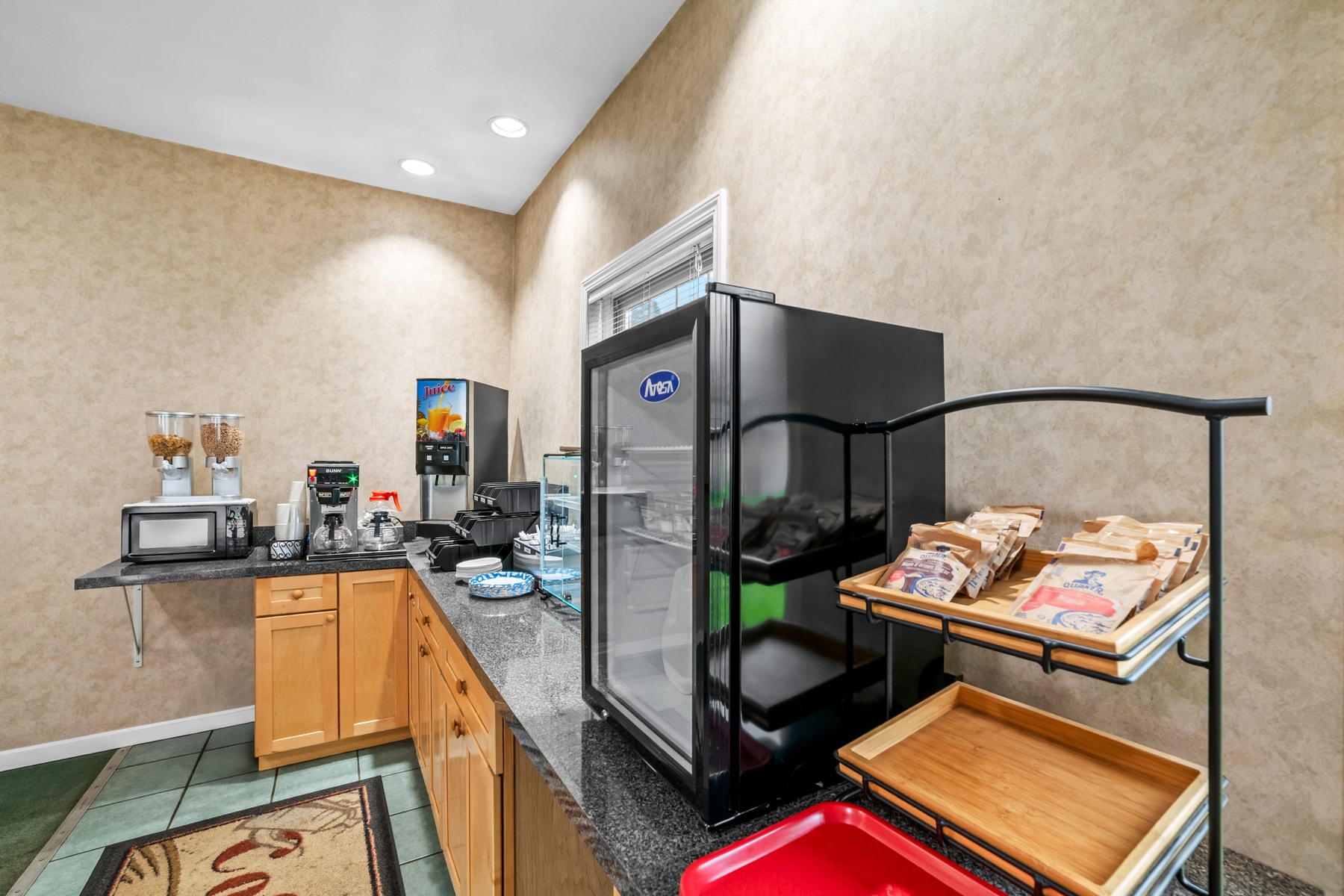 Spring Water Inn continental breakfast area